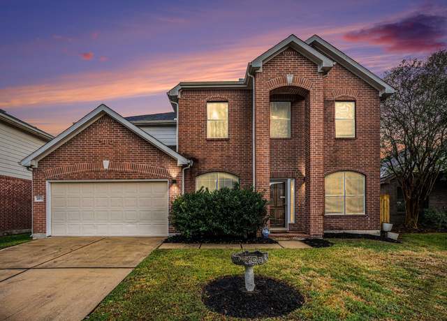 Property at 3811 Misty Falls Ln, Friendswood, TX 77546, 5 beds, 3.5 baths