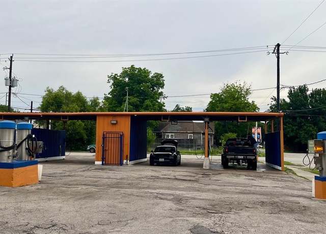 Property at 1823 Gentry St, Houston, TX 77009