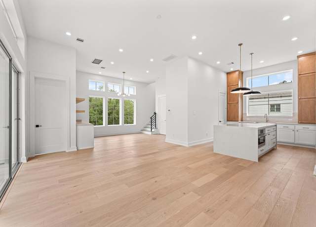 Property at 2928 Michaux St, Houston, TX 77009, 3 beds, 3.5 baths