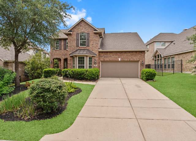 Property at 11 Woodmoor Pl, The Woodlands, TX 77354, 4 beds, 2.5 baths