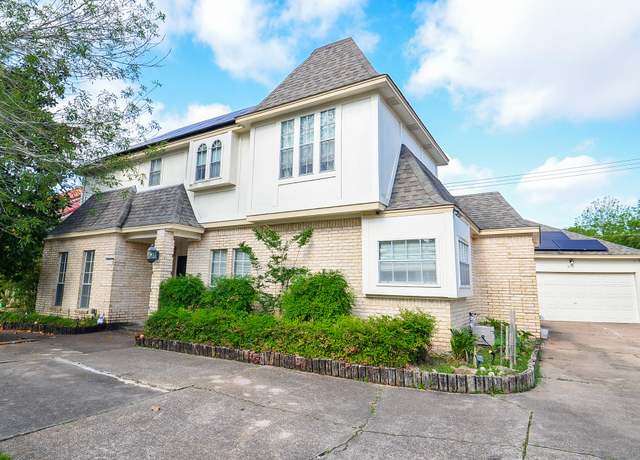 Property at 3114 E Ashfield Dr, Houston, TX 77082, 4 beds, 2.5 baths