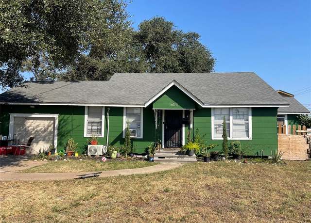 Property at 745 Yorkshire St, Houston, TX 77022, 11 beds, 7 baths