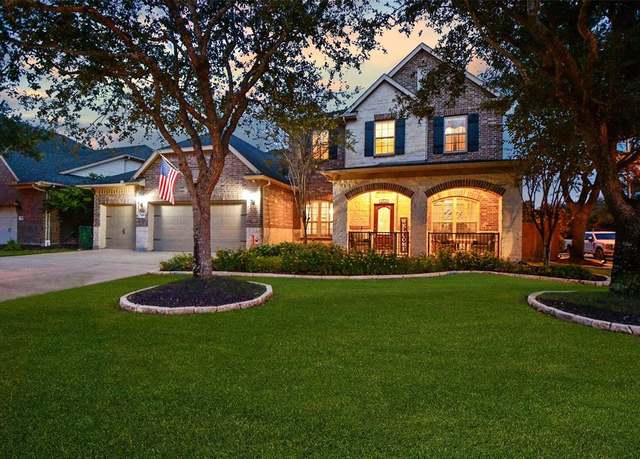 Property at 2935 Red Maple Dr, Katy, TX 77494, 4 beds, 3.5 baths