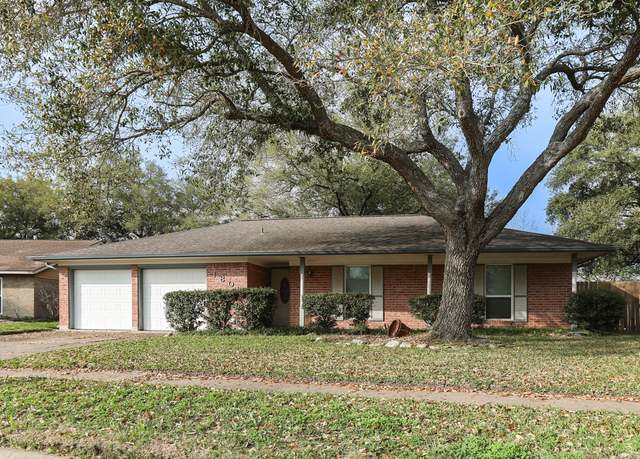 Property at 1809 Lazy Creek Ln, Pearland, TX 77581, 4 beds, 2 baths