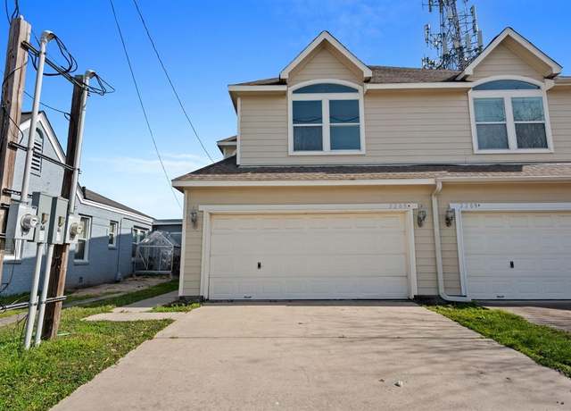 Property at 2209 Alabama St Unit A, Houston, TX 77004, 3 beds, 2.5 baths