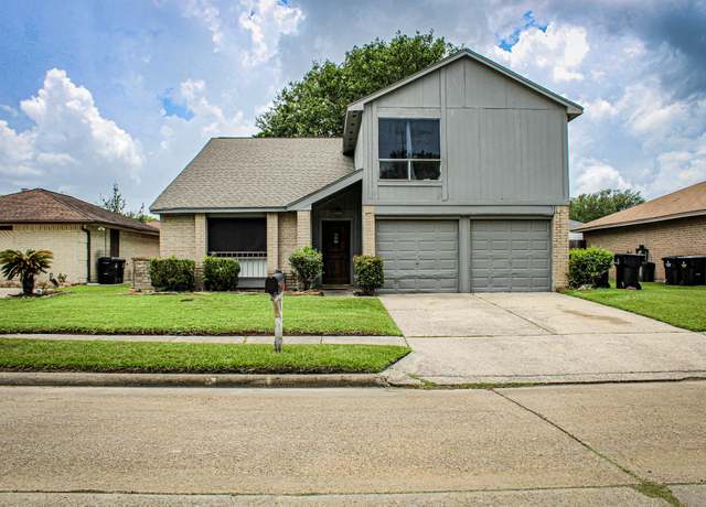 Property at 11335 Chelsea Walk Dr, Houston, TX 77066, 3 beds, 2.5 baths