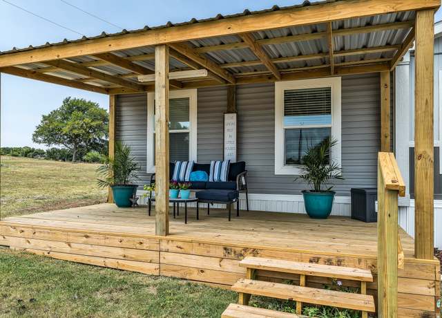 Property at 2747 Old Masonic Rd, Brenham, TX 77833, 3 beds, 2 baths