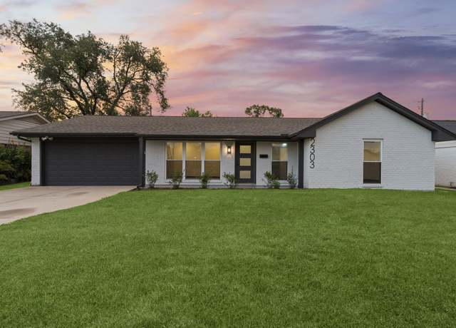 Property at 2303 Haverhill Dr, Houston, TX 77008, 3 beds, 2 baths