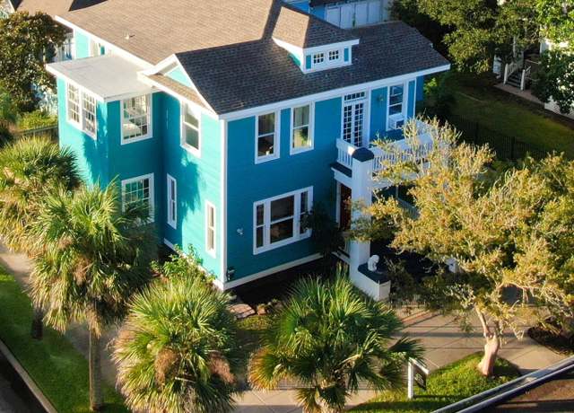 Property at 2401 Avenue O 1/2, Galveston, TX 77550, 6 beds, 3 baths