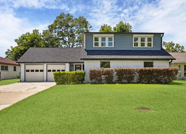 Property at 813 W Galveston St, League City, TX 77573, 3 beds, 2 baths