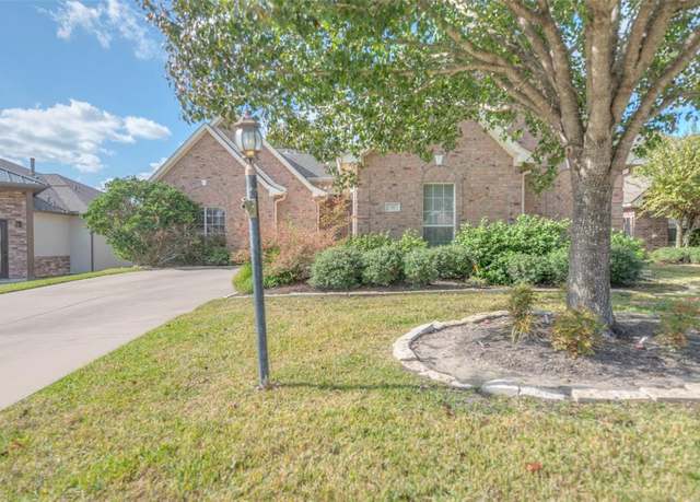 Property at 11 Amelia Ct, Montgomery, TX 77356, 3 beds, 2.5 baths