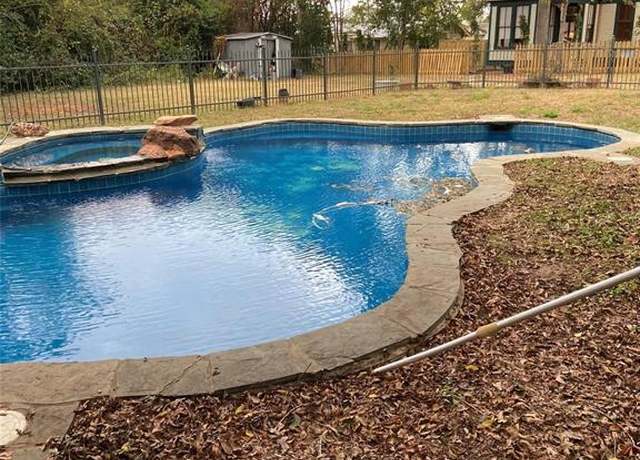 Property at 502 Peabody St, Brenham, TX 77833