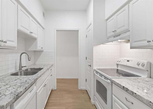 Property at 2425 Underwood St #154, Houston, TX 77030, 1 bed, 1 bath