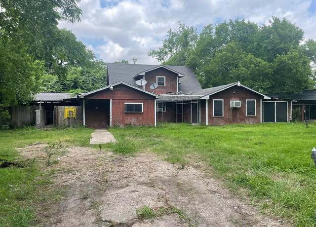 Property at 2399 Margaret St, Houston, TX 77093, 3 beds, 3.5 baths