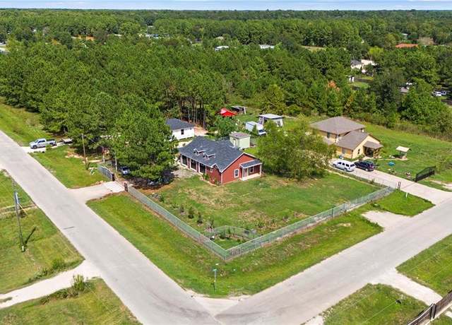 Property at 11 County Road 3405, Cleveland, TX 77327, 3 beds, 2 baths