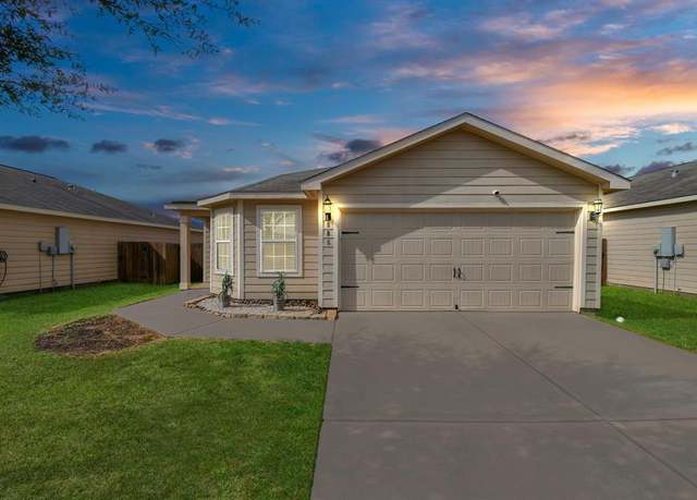 Property at 985 Lake View Cir W, Brookshire, TX 77423, 4 beds, 2 baths