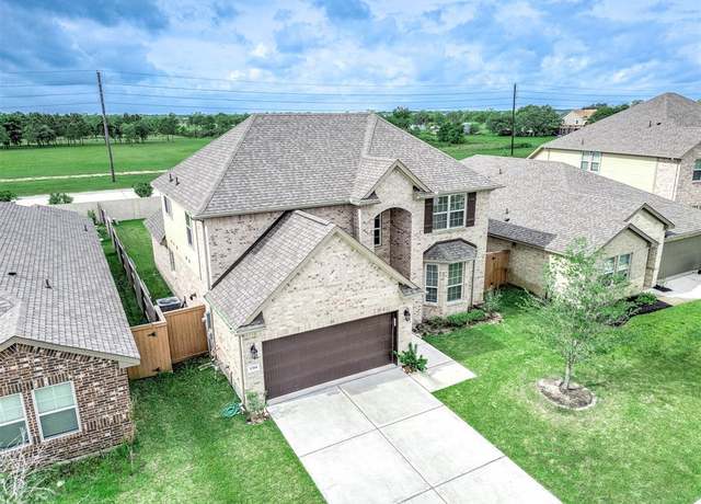 Property at 1314 Eagle Pass Dr, Rosharon, TX 77583, 4 beds, 3.5 baths
