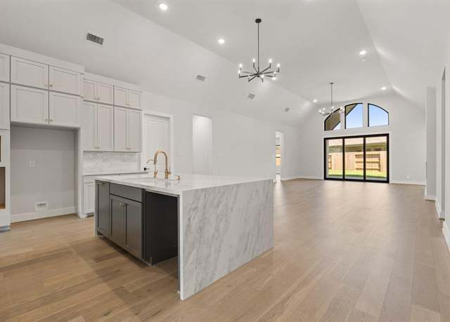 Property at 4438 Southpoint Rd S, Fulshear, TX 77441, 4 beds, 4.5 baths