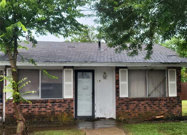 Property at 1903 Carroll Cir, Bryan, TX 77803, 3 beds, 1 bath