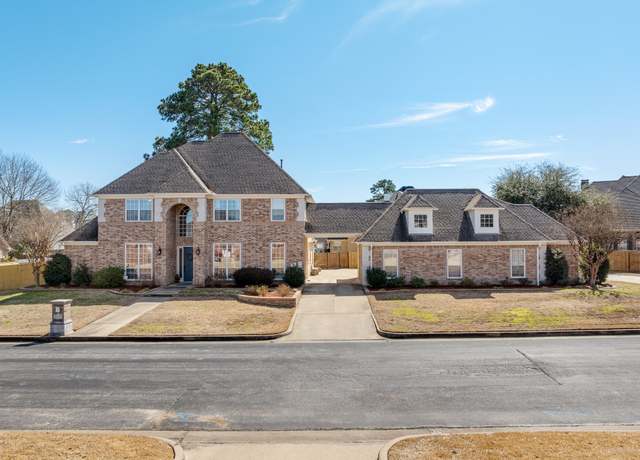 Property at 2310 Firestone Cir, Tyler, TX 75703, 4 beds, 3.5 baths