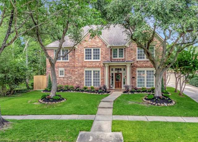 Property at 3710 Sand Myrtle Dr, Houston, TX 77059, 5 beds, 3.5 baths