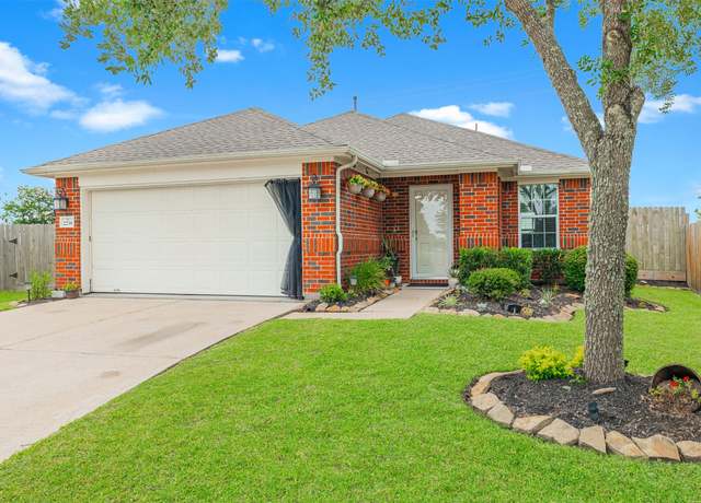 Property at 2238 Sterling Oaks Dr, Rosharon, TX 77583, 3 beds, 2 baths