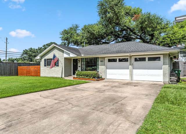 Property at 1803 Locksford St, Houston, TX 77008, 3 beds, 2 baths