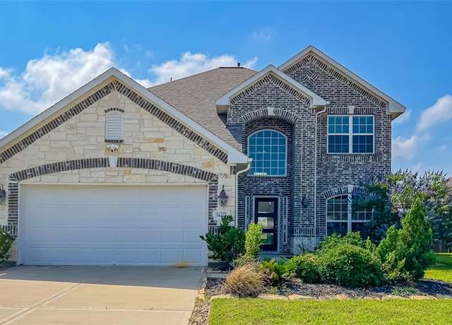 Property at 14227 Angelina Dr, Baytown, TX 77523, 4 beds, 3.5 baths
