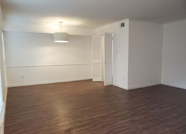 Property at 361 N Post Oak Ln #131, Houston, TX 77024, 2 beds, 2 baths