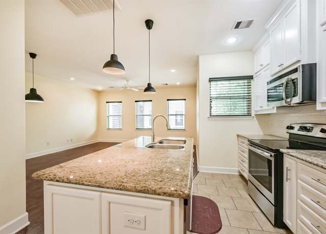 Property at 242 Lenox St, Houston, TX 77011, 2 beds, 2 baths