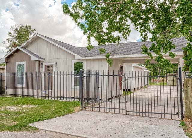 Property at 3014 Delia St, Houston, TX 77026, 4 beds, 3 baths