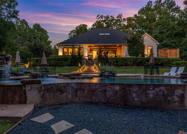 Property at 9029 Water Crest Ct, Montgomery, TX 77316, 4 beds, 3.5 baths