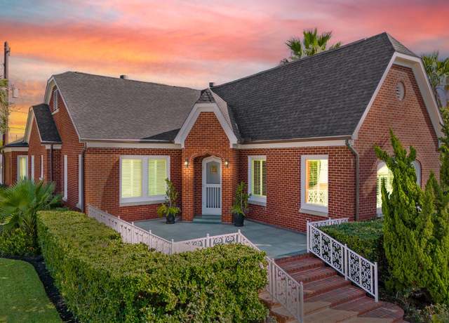 Property at 4428 Sherman Blvd, Galveston, TX 77550, 4 beds, 4 baths