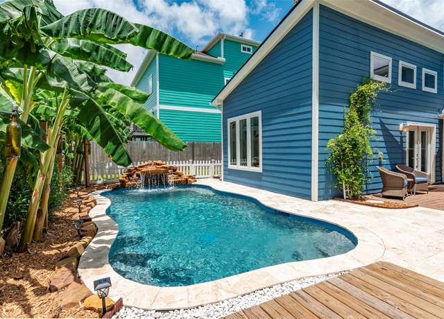 Property at 1017 Forest Rd, Clear Lake Shores, TX 77565, 4 beds, 3 baths