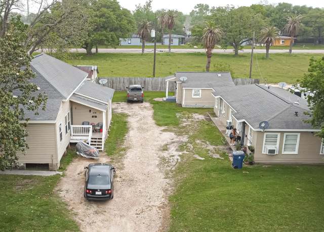 Property at 824 2nd Ave N, Texas City, TX 77590, 3 beds, 2 baths