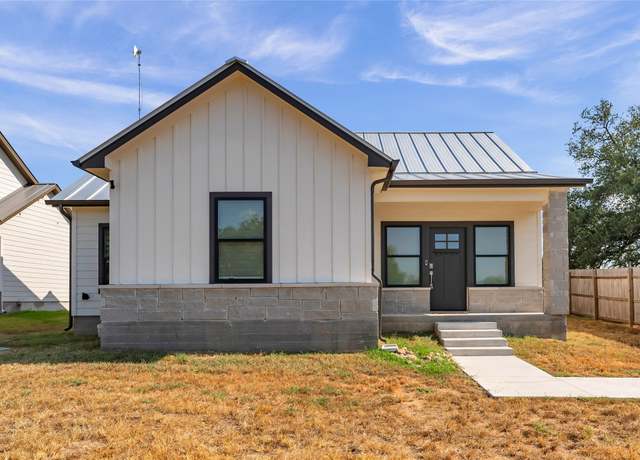Property at 403 Oak Dr, Kingsland, TX 78639, 3 beds, 2 baths