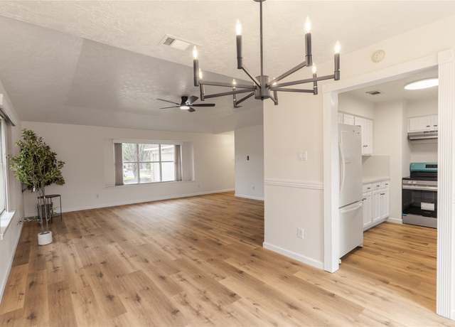 Property at 21306 N Tangle Creek Ln, Spring, TX 77388, 3 beds, 2 baths