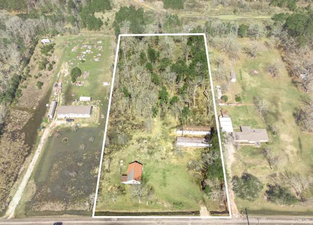 Property at 16497 Highline Blvd, Conroe, TX 77306, 3 beds, 2 baths