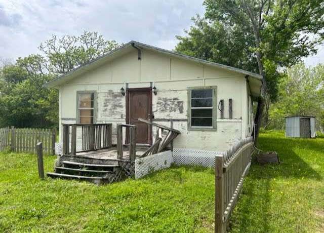 Property at 6708 Hawthorne Rd, Hitchcock, TX 77563, 3 beds, 1 bath