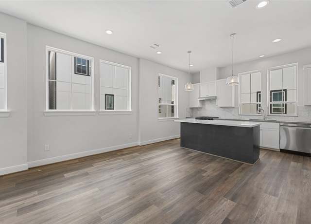 Property at 2706 Grand Fountains Dr Unit B, Houston, TX 77054, 3 beds, 3.5 baths