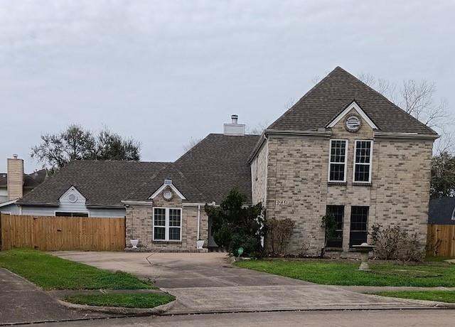 Property at 1719 Blue Heather Ln, Fresno, TX 77545, 4 beds, 2.5 baths