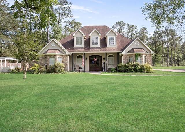 Property at 109 Morris Rd W, Sour Lake, TX 77659, 5 beds, 3.5 baths