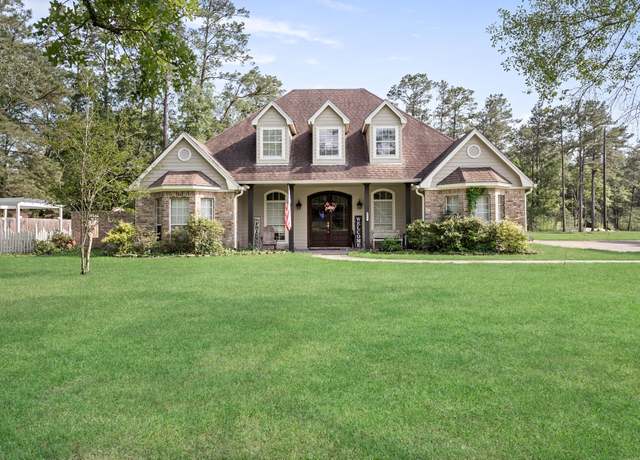 Property at 109 Morris Rd W, Sour Lake, TX 77659, 5 beds, 3.5 baths