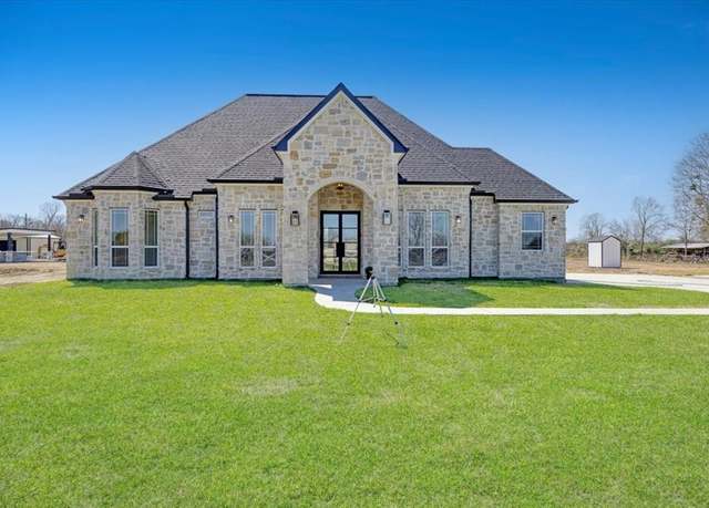 Property at 8012 Short Rd, Needville, TX 77461, 4 beds, 3.5 baths
