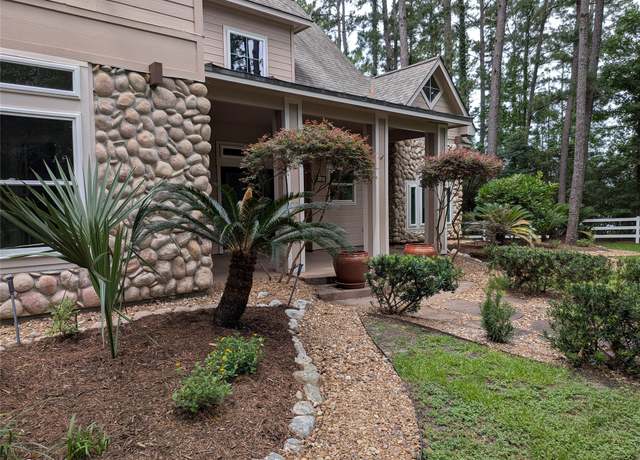 Property at 28102 Indigo Lake Ct, Magnolia, TX 77355, 4 beds, 3.5 baths