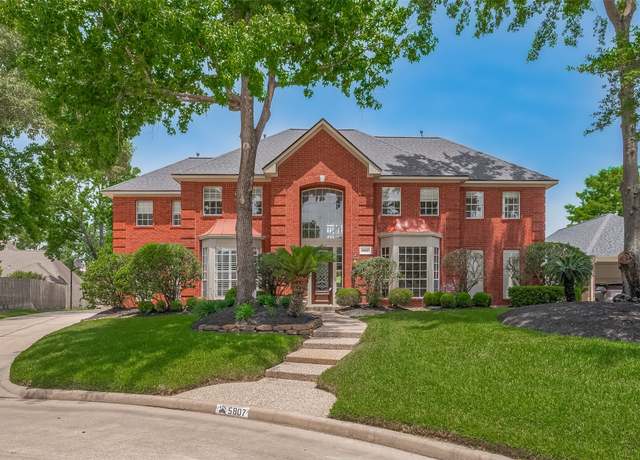 Property at 5807 Juniper Knoll Ln, Houston, TX 77345, 4 beds, 3.5 baths