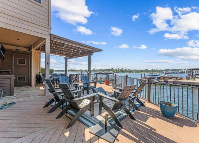 Property at 335 Old Aqua Lndg E, Conroe, TX 77356, 3 beds, 2.5 baths