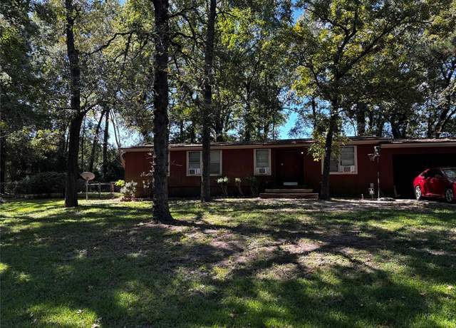 Property at 3240 Majestic Dr, Huntsville, TX 77340, 3 beds, 2 baths