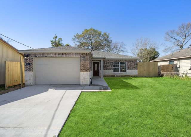 Property at 305 E Humble St, Baytown, TX 77520, 3 beds, 2 baths