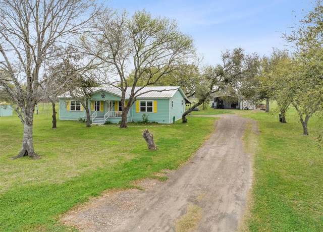 Property at 10708 Creek Bend Dr, Needville, TX 77461, 3 beds, 2 baths